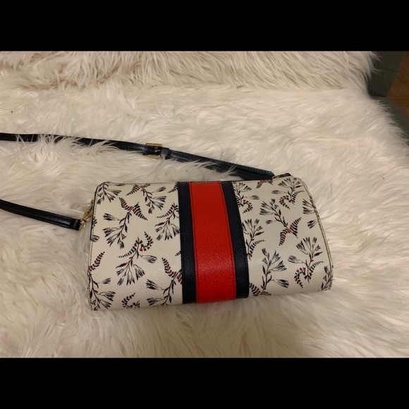 tory burch cross-body handbag - Picture 3 of 4